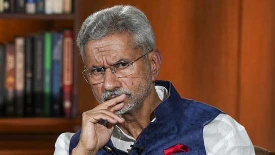 S. Jaishankar Attends Dinner Hosted by Pakistan PM Ahead of Key SCO Summit