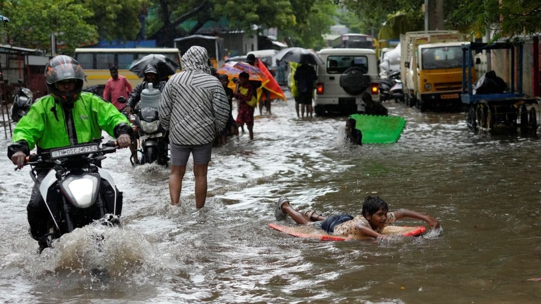 Chennai Rains Ravage Perambur, Kolathur; Heavy Flooding Anticipated Amid Red Alert